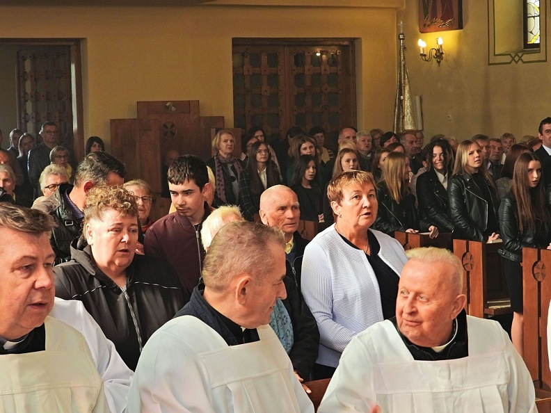 2022-Konsekracja kościoła - J. E. Abp Adam Szal-0112